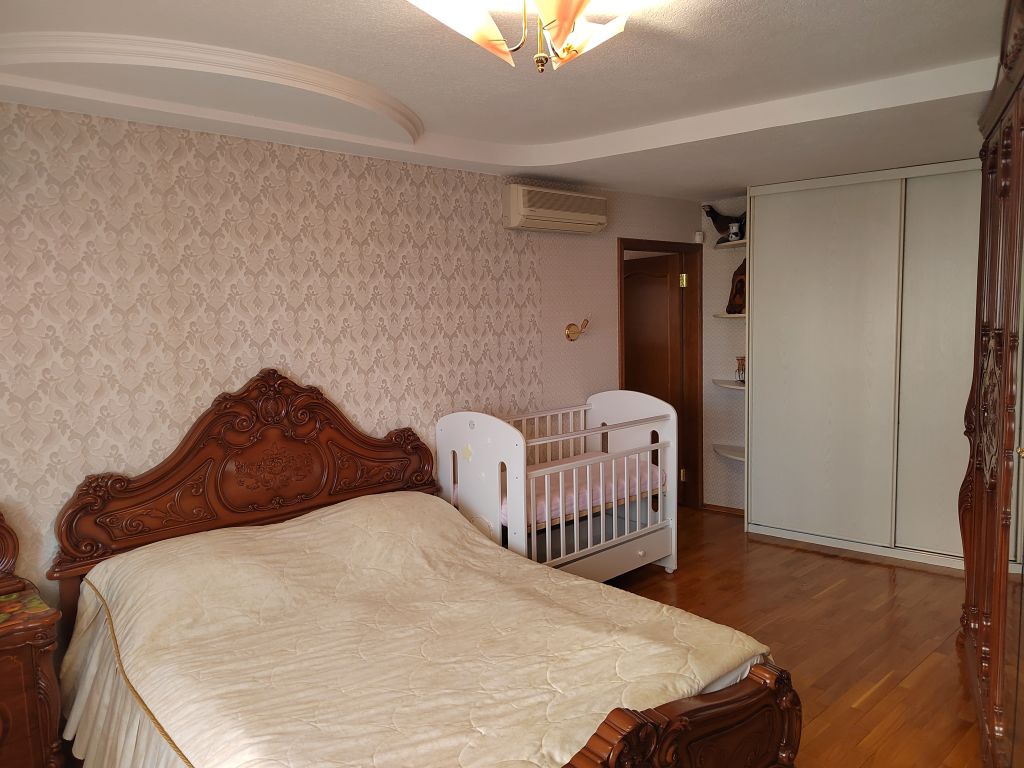 Продажа 4-комнатной квартиры, Нижний Новгород, Эльтонская ул,  38