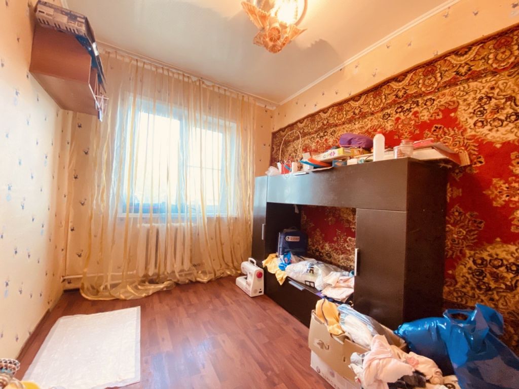 Продажа 4-комнатной квартиры, Новомосковск, Трудовые Резервы ул,  65А