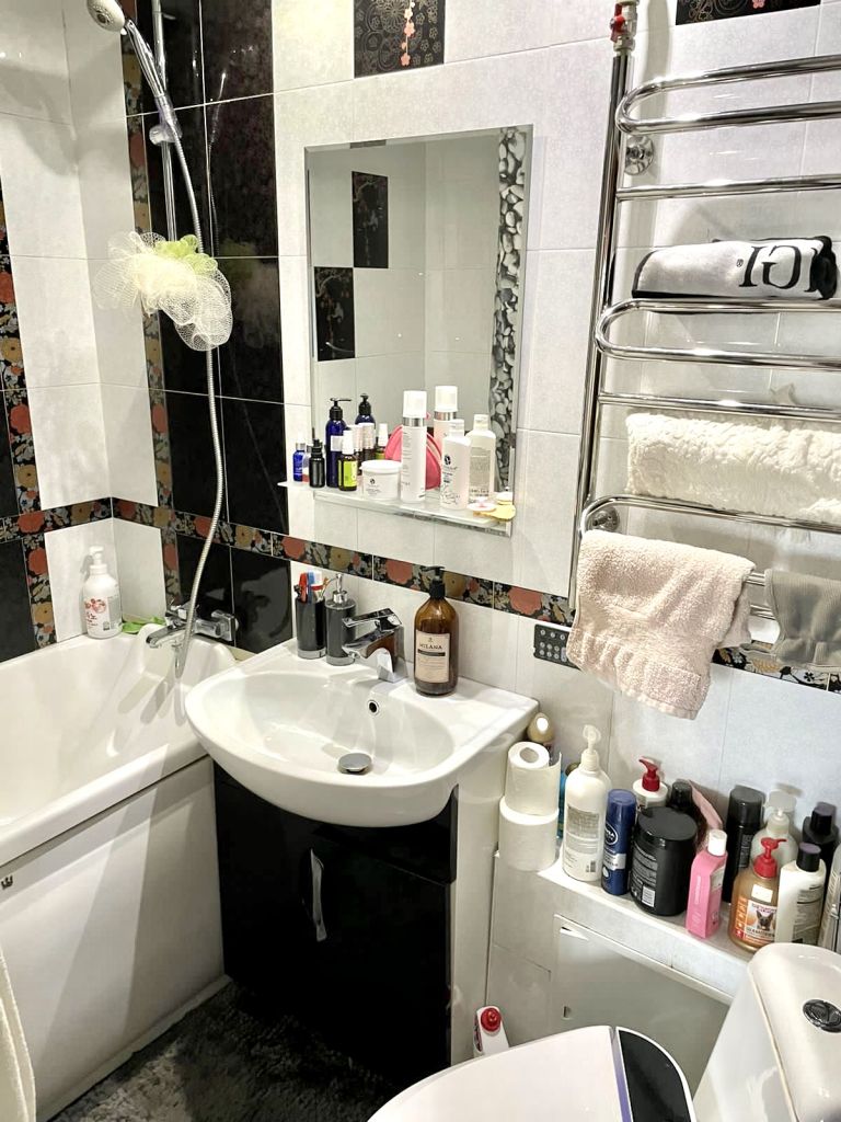 Продажа 3-комнатной квартиры, Ессентуки, Пятигорская ул,  116