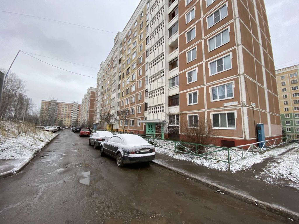 Продажа 2-комнатной квартиры, Кострома, Студенческий проезд,  27