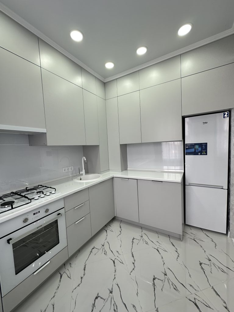 Продажа 2-комнатной квартиры, Пятигорск, Адмиральского ул,  1а