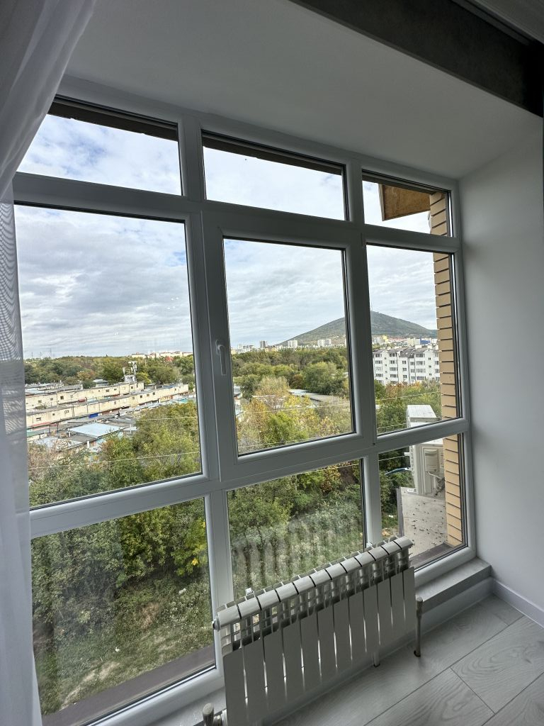 Продажа 2-комнатной квартиры, Пятигорск, Адмиральского ул,  1а