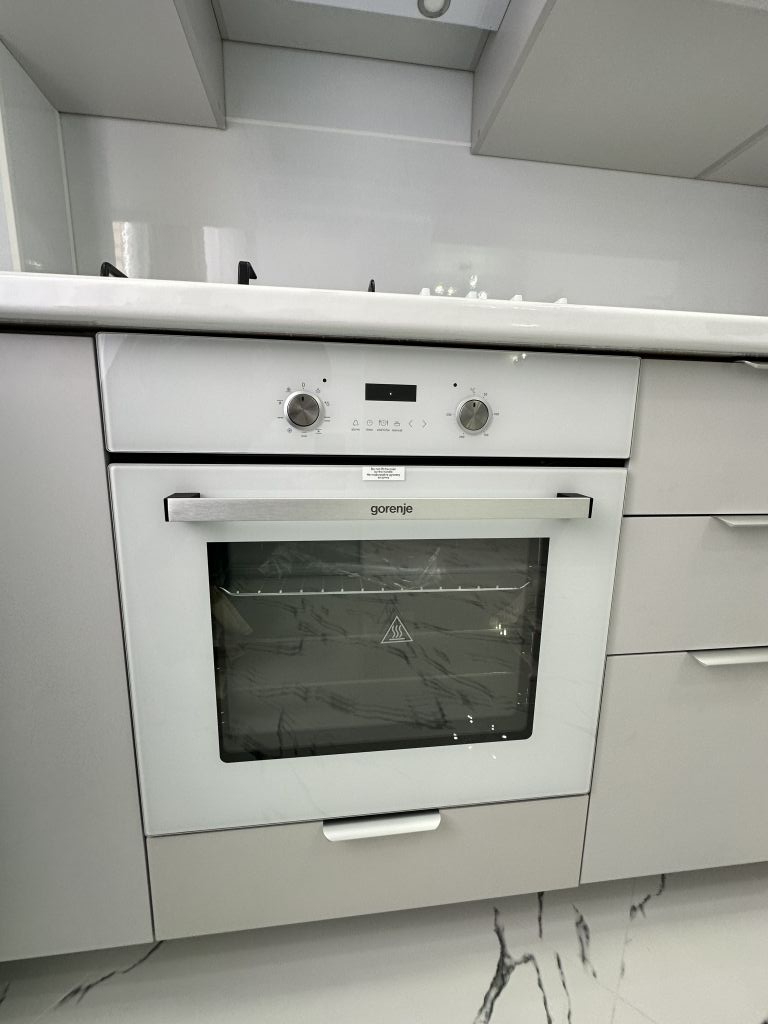 Продажа 2-комнатной квартиры, Пятигорск, Адмиральского ул,  1а