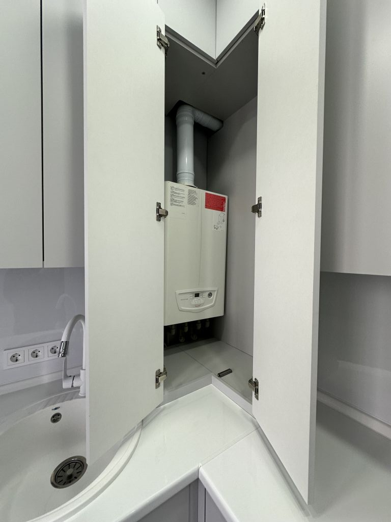 Продажа 2-комнатной квартиры, Пятигорск, Адмиральского ул,  1а