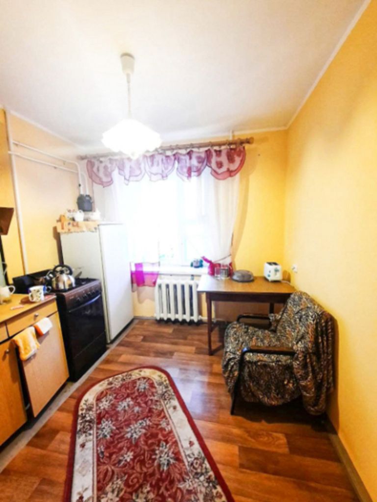 Продажа 4-комнатной квартиры, Губкин, Лазарева ул,  18