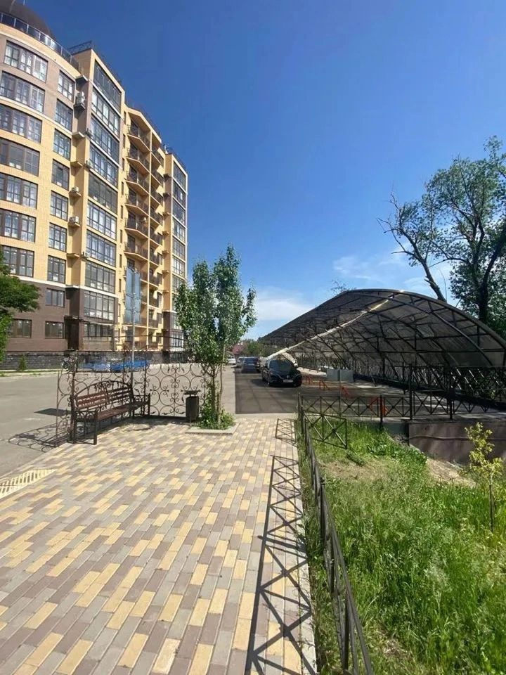 Продажа 2-комнатной квартиры, Пятигорск, Адмиральского ул,  1а