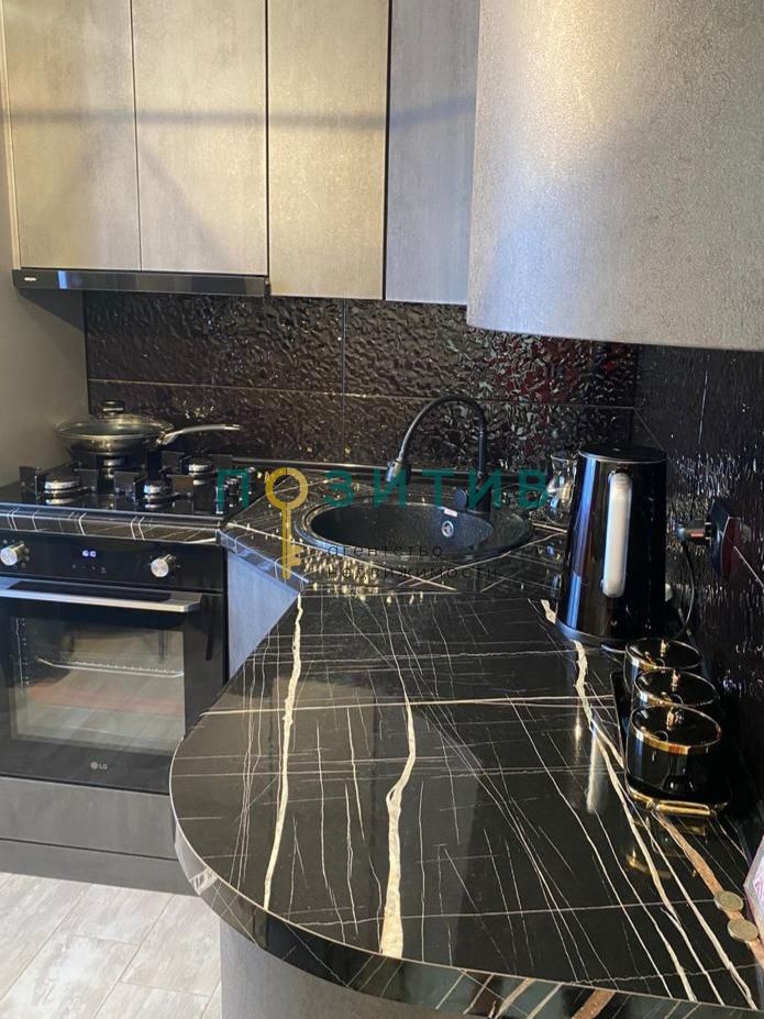 Продажа 2-комнатной квартиры, Минеральные Воды, 50 лет Октября ул,  52