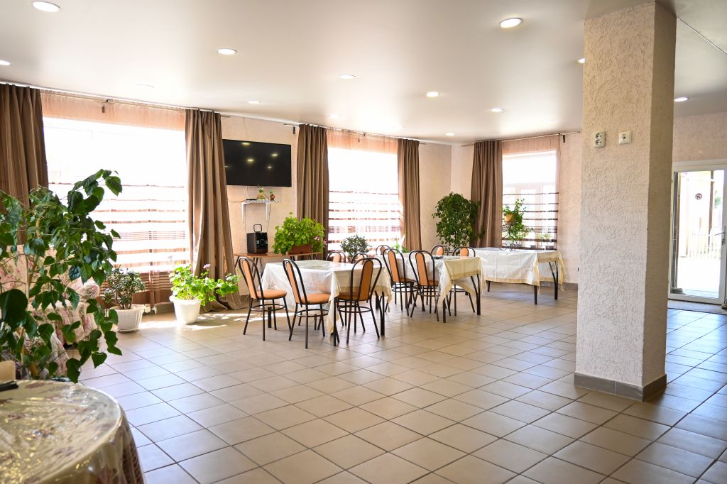 Продажа коммерческой недвижимости, 386м <sup>2</sup>, Выползово, Амурная,  32а