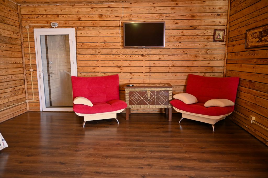 Продажа коммерческой недвижимости, 386м <sup>2</sup>, Выползово, Амурная,  32а