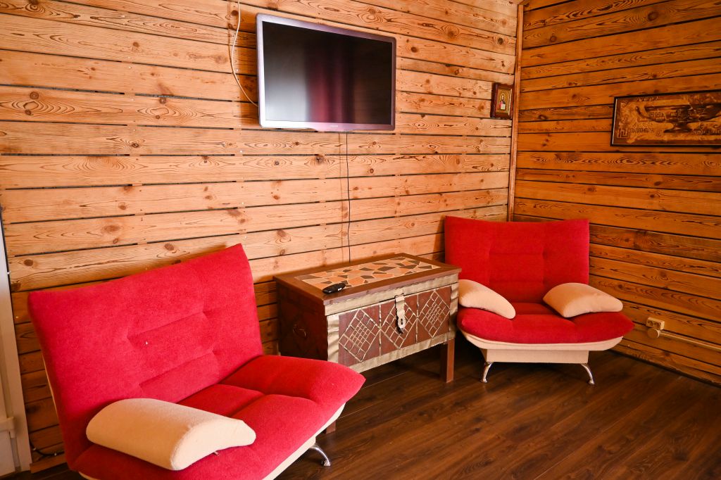 Продажа коммерческой недвижимости, 386м <sup>2</sup>, Выползово, Амурная,  32а