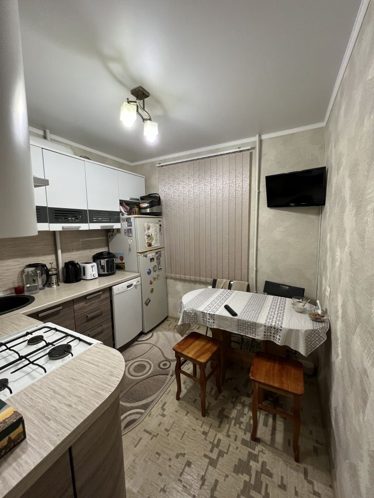 Продажа 3-комнатной квартиры, Ессентуки, Долина Роз ул,  2