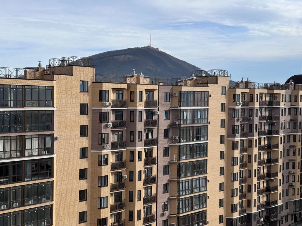 Продажа 1-комнатной квартиры, Пятигорск, Адмиральского ул,  1а