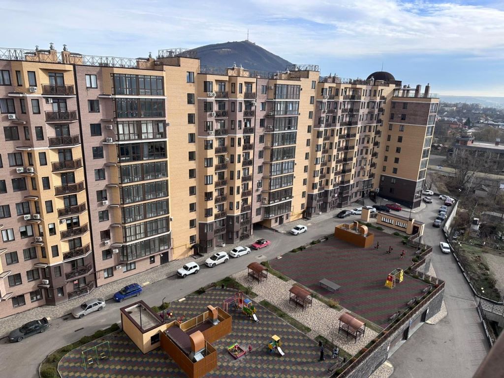 Продажа 1-комнатной квартиры, Пятигорск, Адмиральского ул,  1а