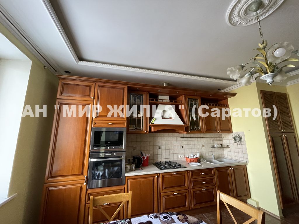 Продажа 3-комнатной квартиры, Саратов, 1-я Станционная ул,  11 