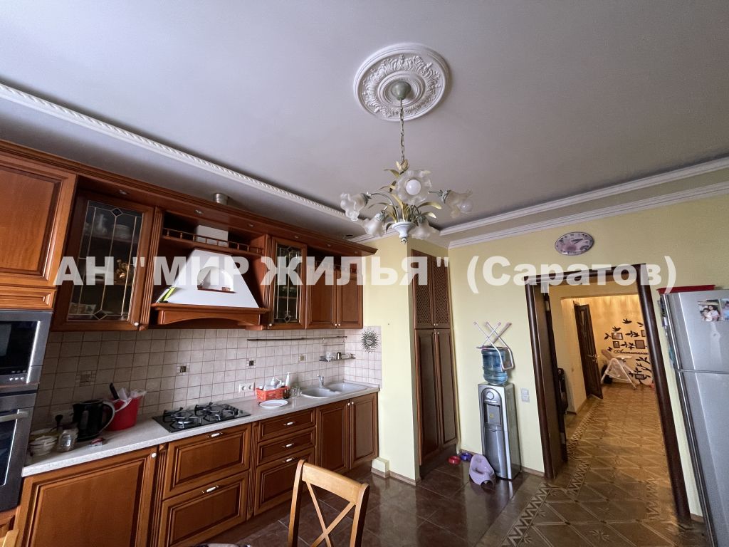 Продажа 3-комнатной квартиры, Саратов, 1-я Станционная ул,  11 