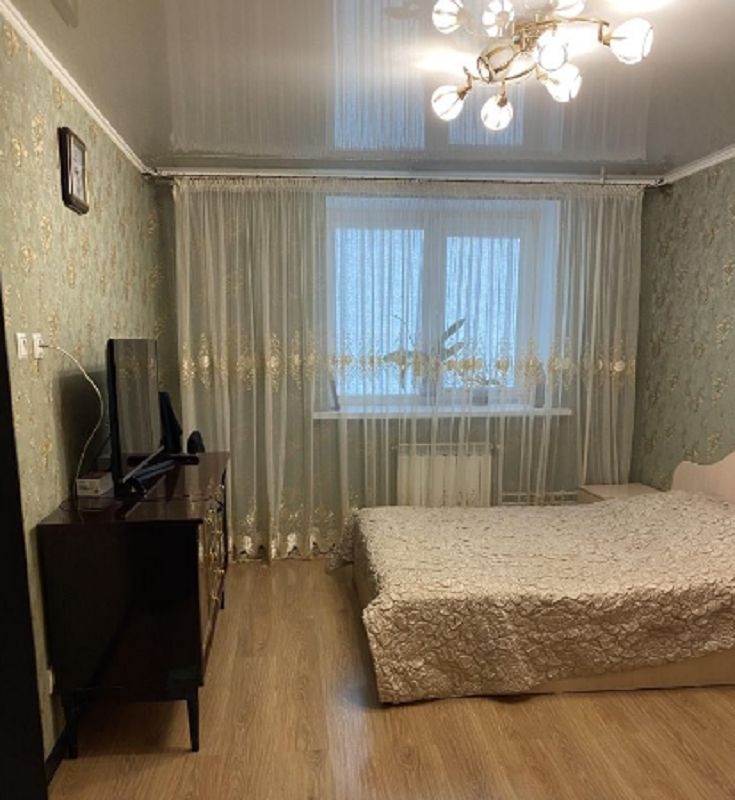 Продажа 2-комнатной квартиры, Энгельс, Ленинградская ул,  35