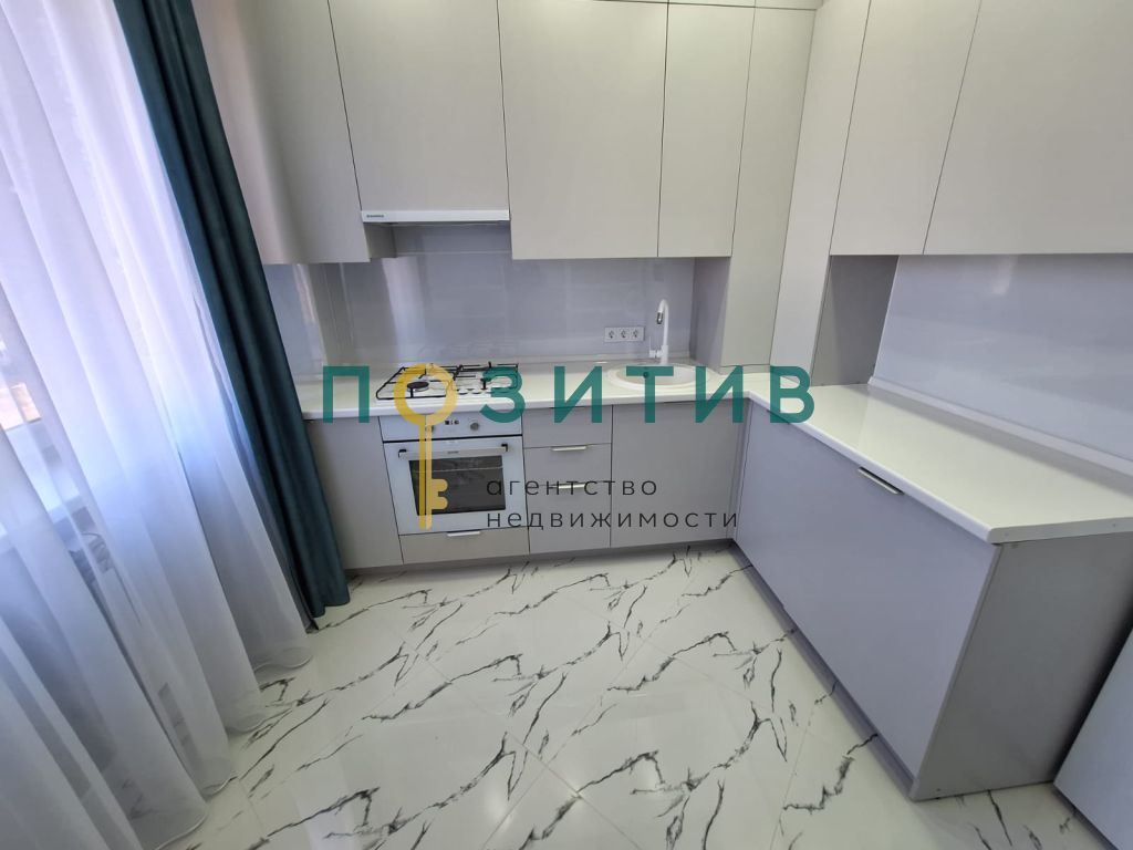 Продажа 2-комнатной квартиры, Пятигорск, Адмиральского ул,  1а