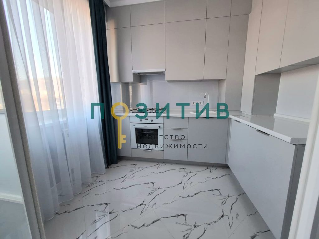 Продажа 2-комнатной квартиры, Пятигорск, Адмиральского ул,  1а