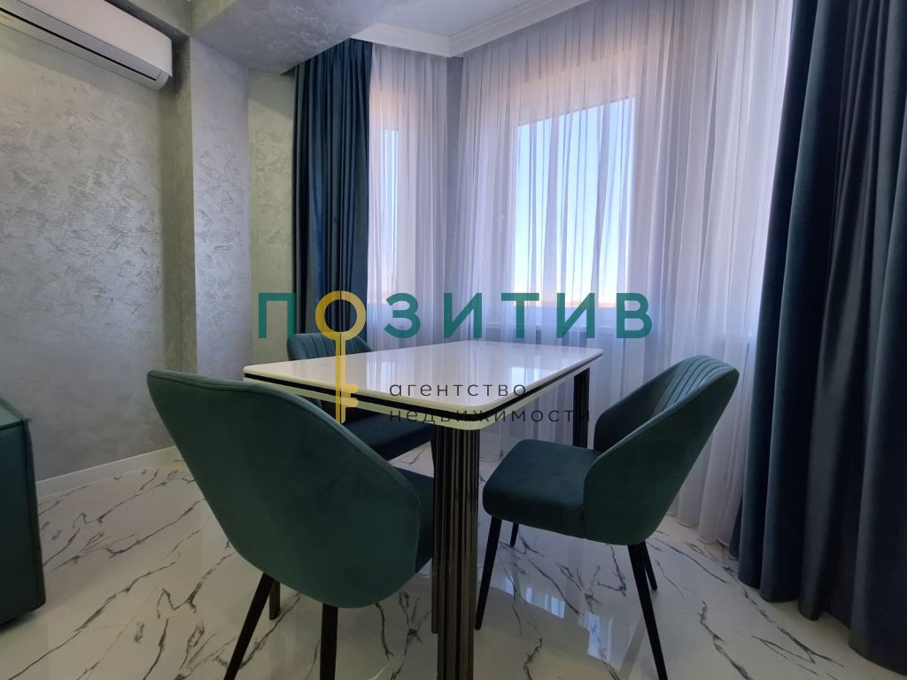 Продажа 2-комнатной квартиры, Пятигорск, Адмиральского ул,  1а