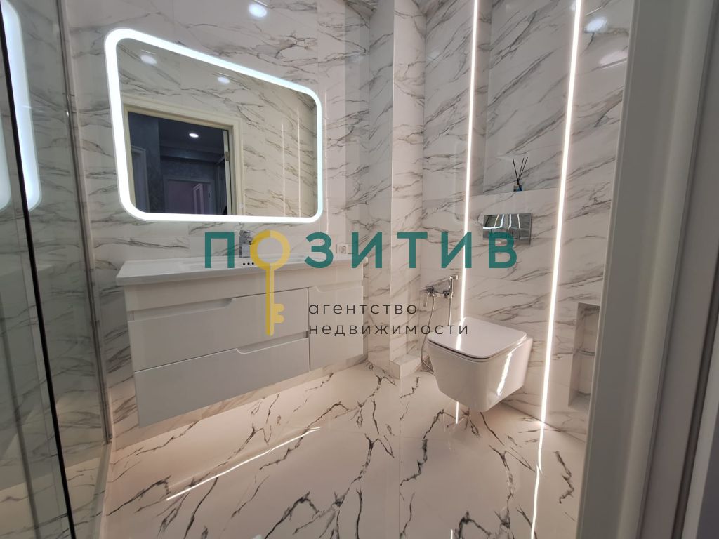 Продажа 2-комнатной квартиры, Пятигорск, Адмиральского ул,  1а