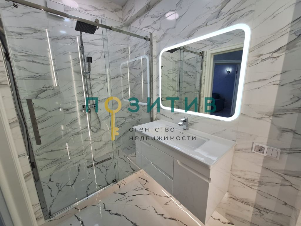 Продажа 2-комнатной квартиры, Пятигорск, Адмиральского ул,  1а