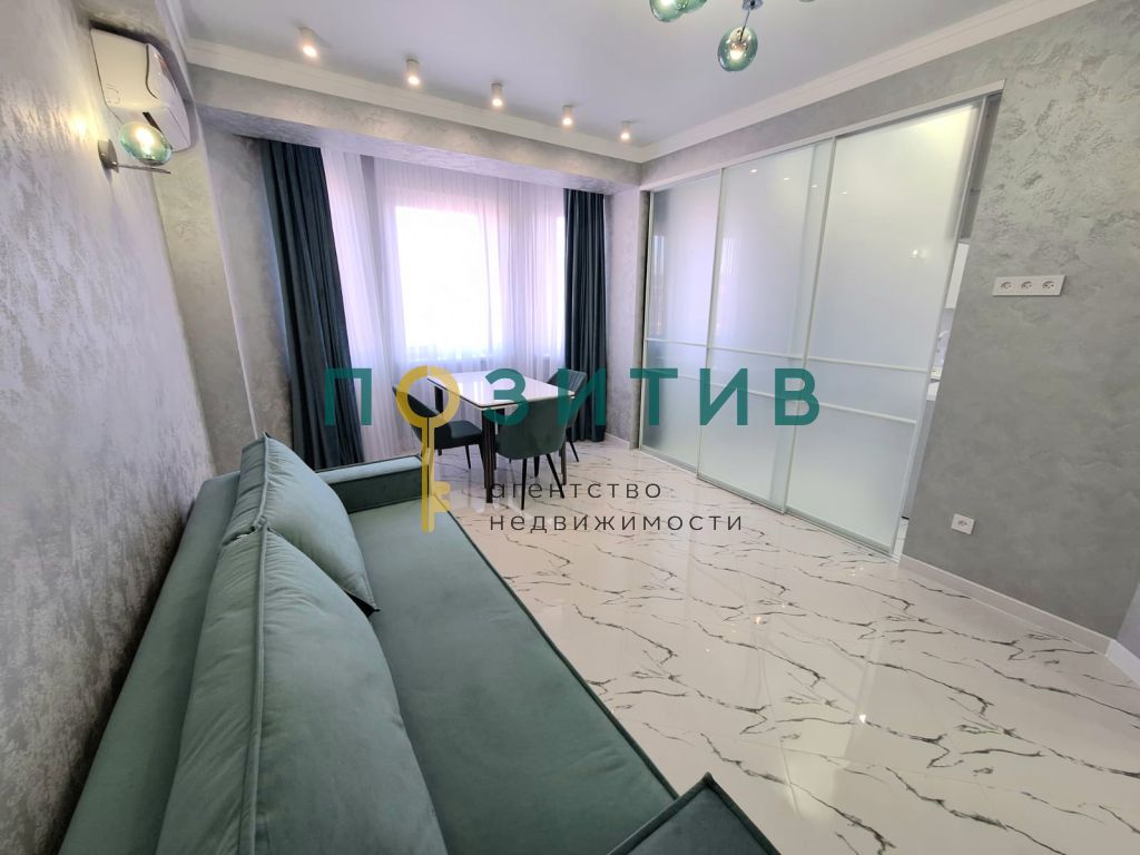 Продажа 2-комнатной квартиры, Пятигорск, Адмиральского ул,  1а