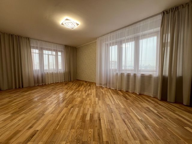 Продажа 2-комнатной квартиры, Пенза, Кулакова ул,  3