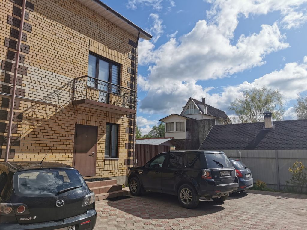 Продажа 4-комнатной квартиры, Тверь, Нахимова ул,  78