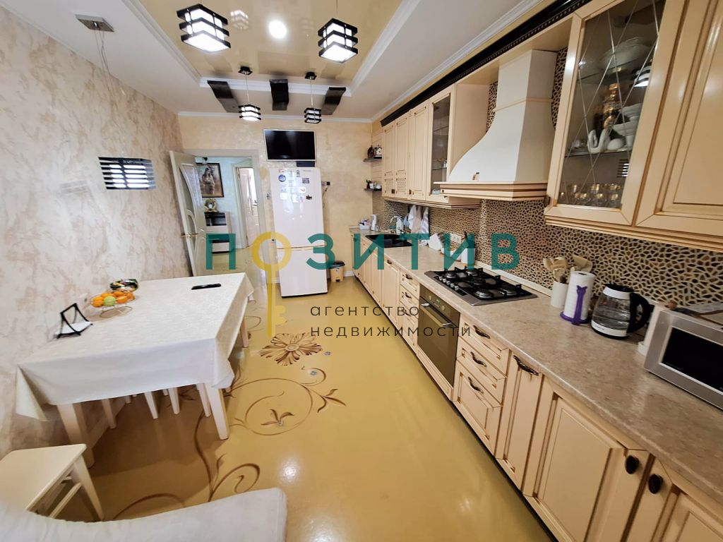 Продажа 2-комнатной квартиры, Пятигорск, Нежнова ул,  21к2