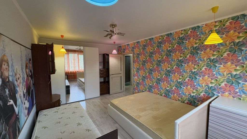 Аренда 4-комнатной квартиры, Старый Оскол, Конева мкр,  13