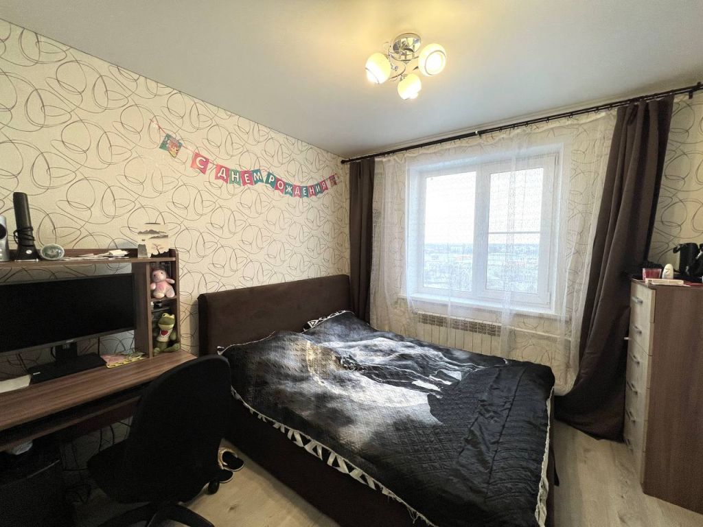 Продажа 4-комнатной квартиры, Кострома, Задорина ул,  8