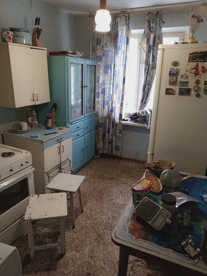 Продажа 3-комнатной квартиры, Новомосковск, Калинина ул,  14А