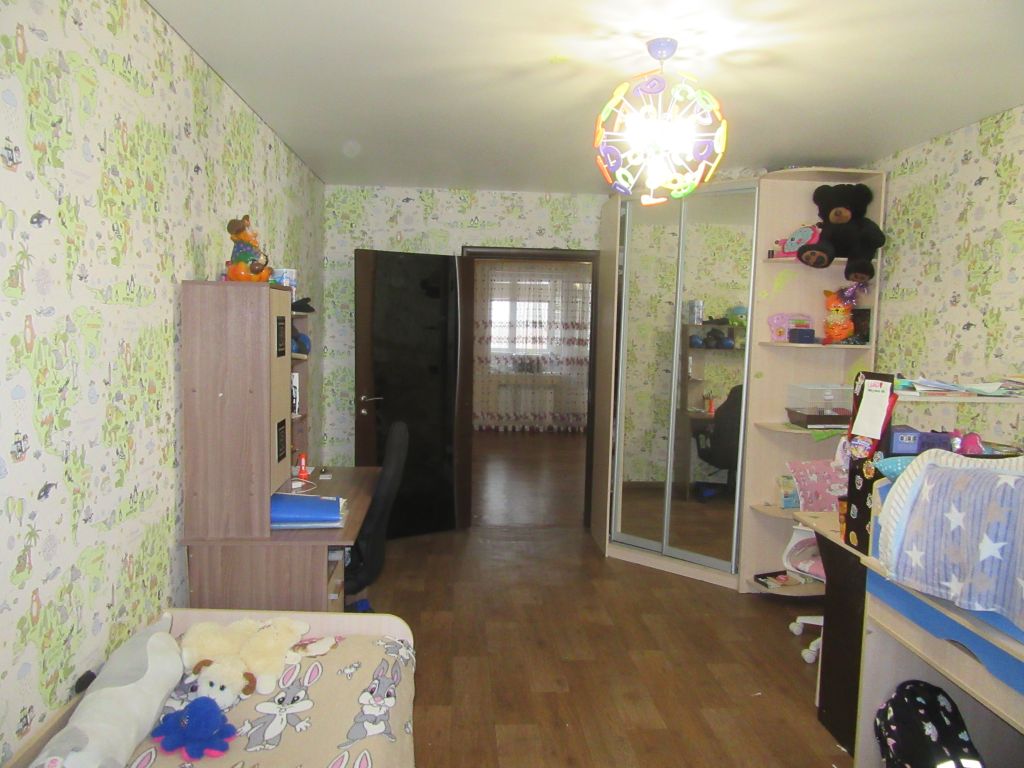 Продажа 3-комнатной квартиры, Саратов, Песочная ул,  1