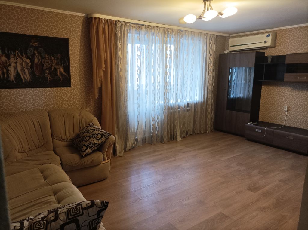 Продажа 4-комнатной квартиры, Саратов, Шелковичная ул,  149