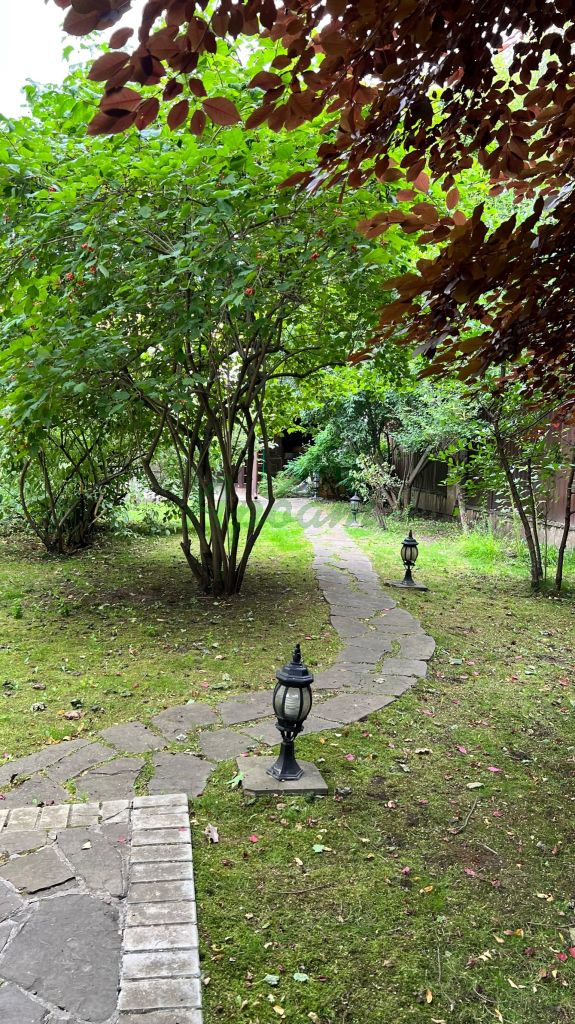 Продажа дома, 841м <sup>2</sup>, 30 сот., Бородки, Лебединое озеро,  4А