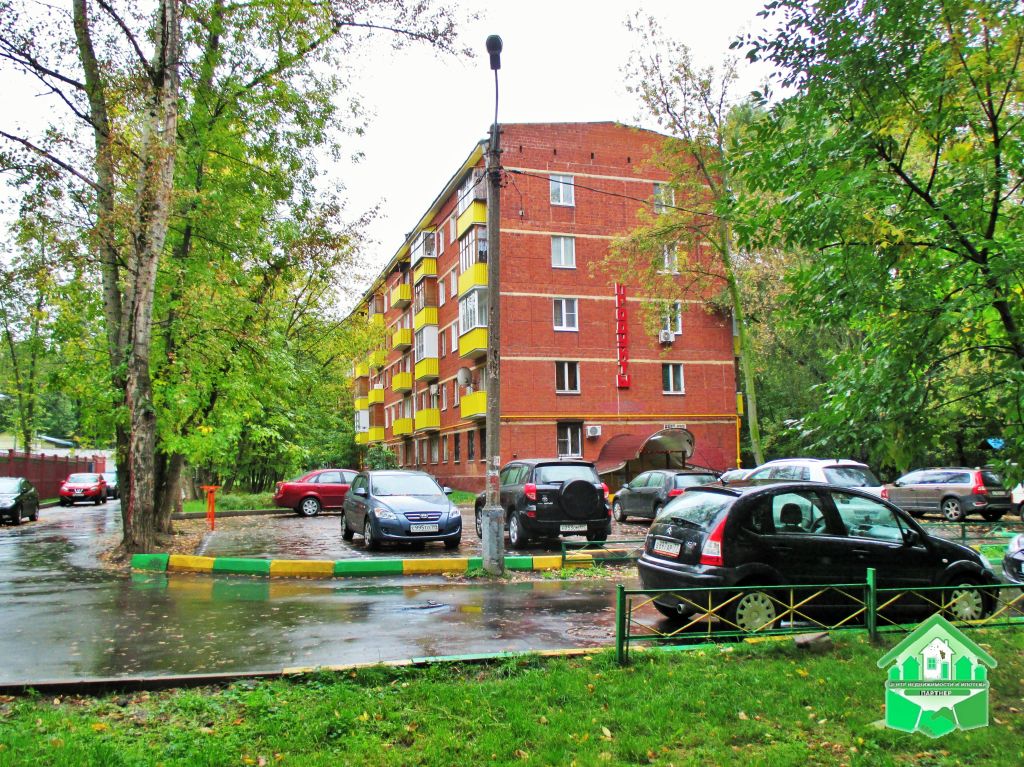 Продажа 3-комнатной квартиры, Москва, Мосфильмовская ул,  19к1