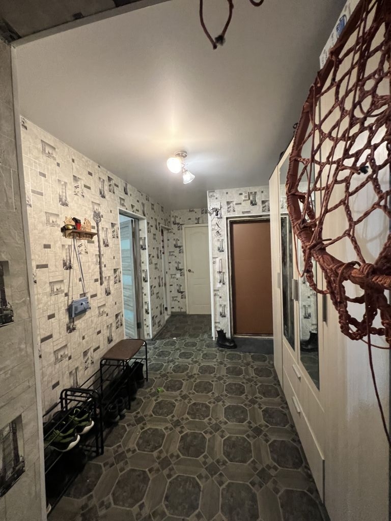 Продажа 3-комнатной квартиры, Ставропольский, Павлова ,  12