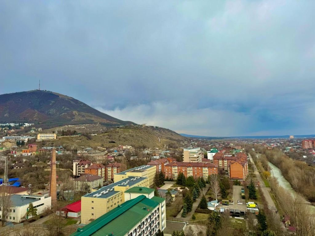 Продажа 2-комнатной квартиры, Пятигорск, Бунимовича ул,  1А