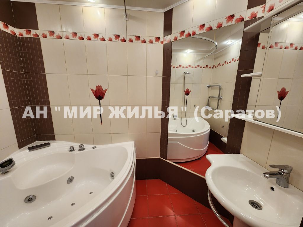 Продажа 3-комнатной квартиры, Саратов, Радищева ул,  8А