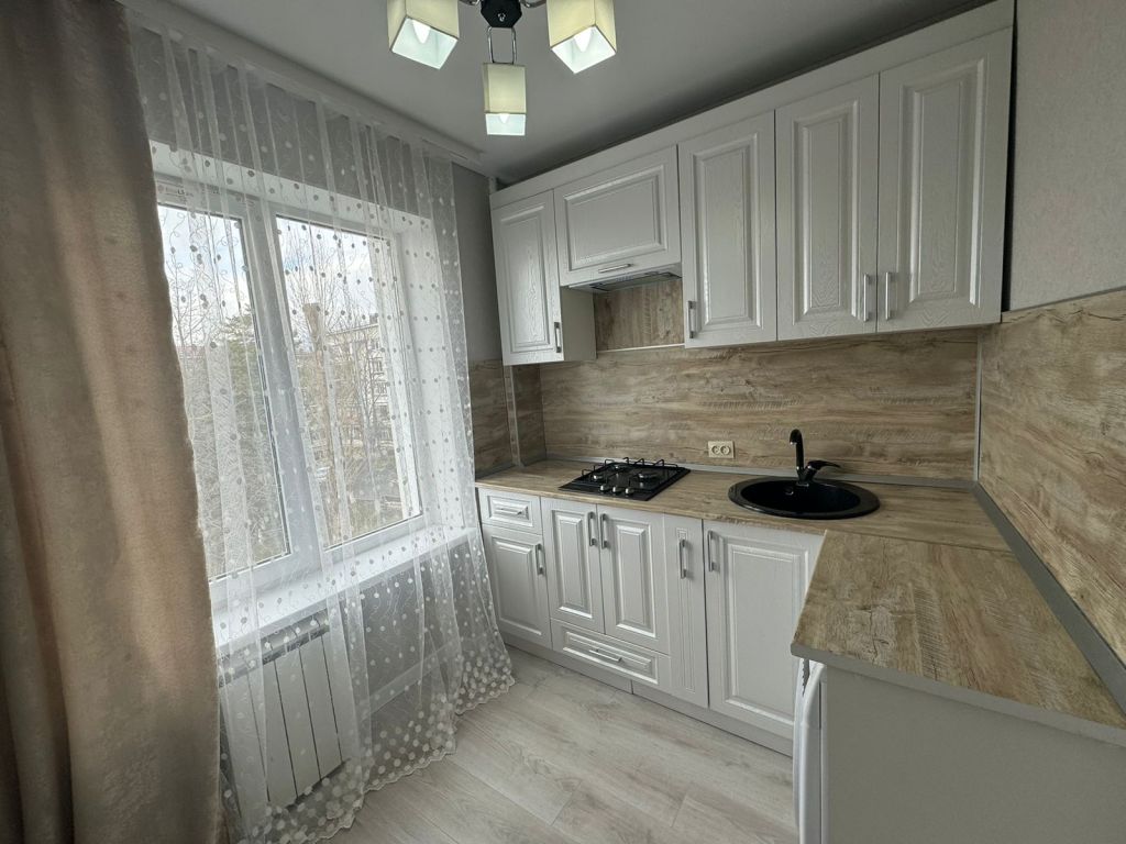 Продажа 2-комнатной квартиры, Пятигорск, Калинина пр-кт,  20