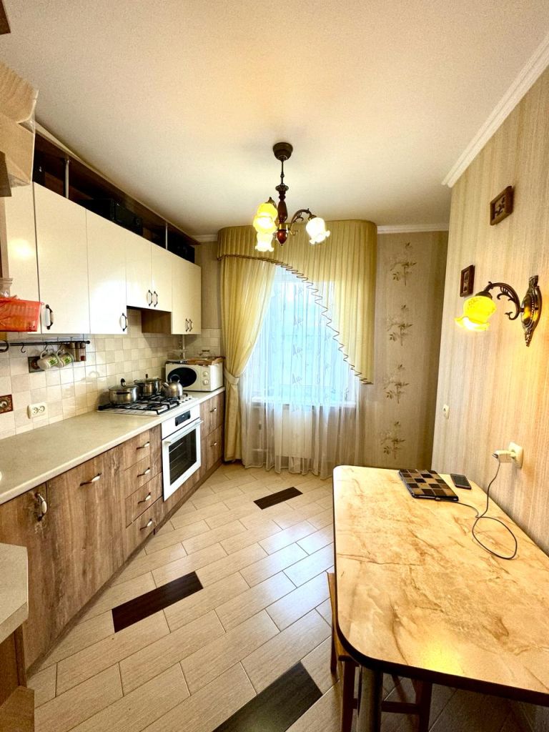 Продажа 2-комнатной квартиры, Пятигорск, Железнодорожная ул,  121