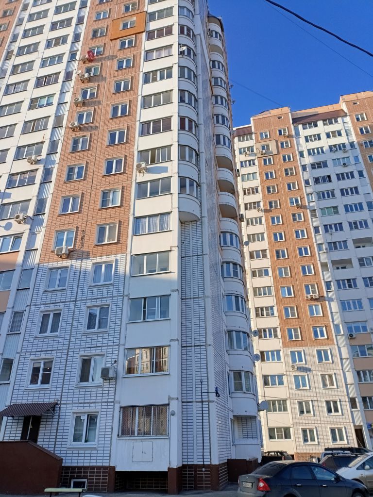 Продажа 4-комнатной квартиры, Тула, Хворостухина ул,  2Б