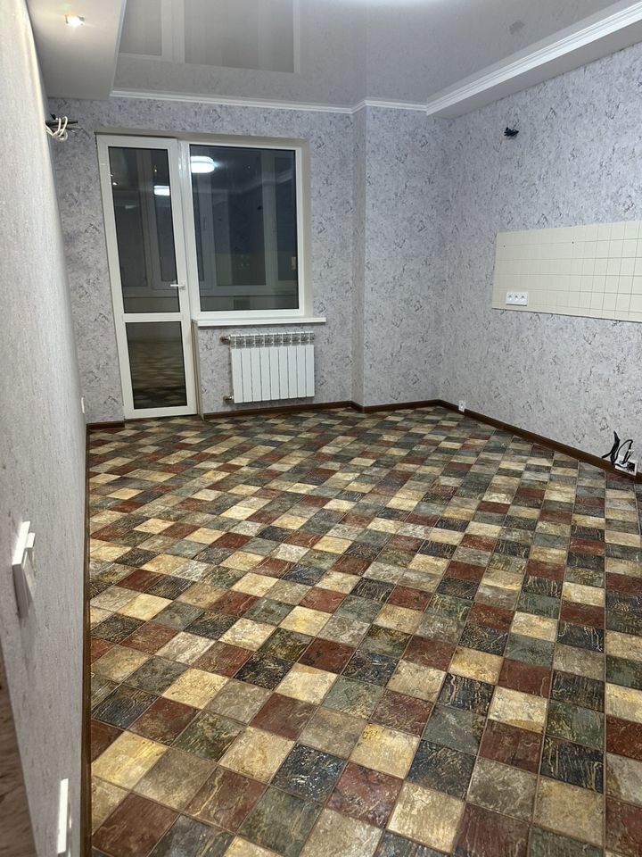 Продажа 3-комнатной квартиры, Саратов, Тархова ул,  37