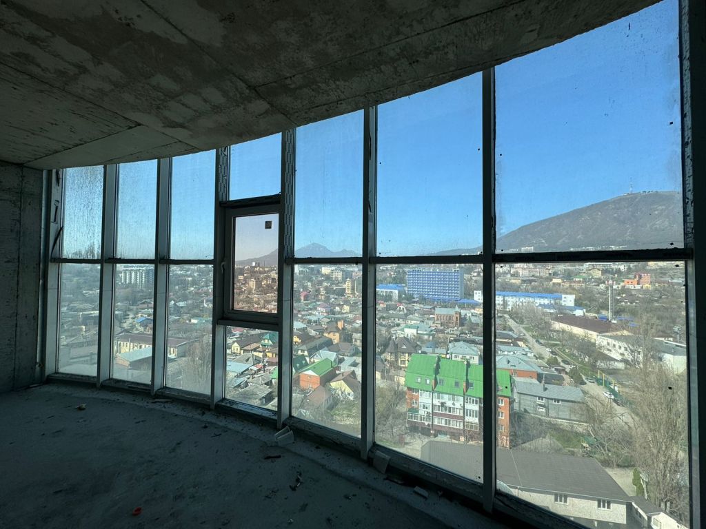 Продажа 3-комнатной квартиры, Пятигорск, Бунимовича ул,  1А