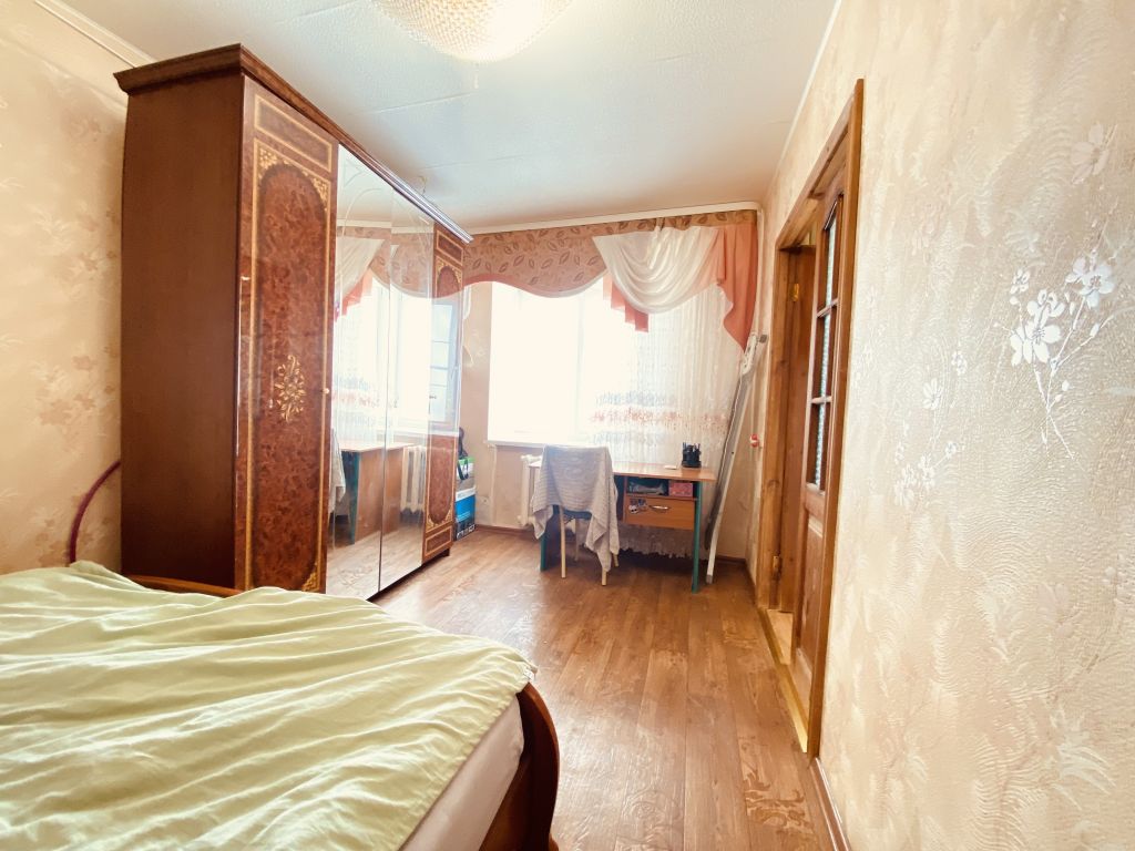Продажа 3-комнатной квартиры, Новомосковск, Паровозная ул,  3