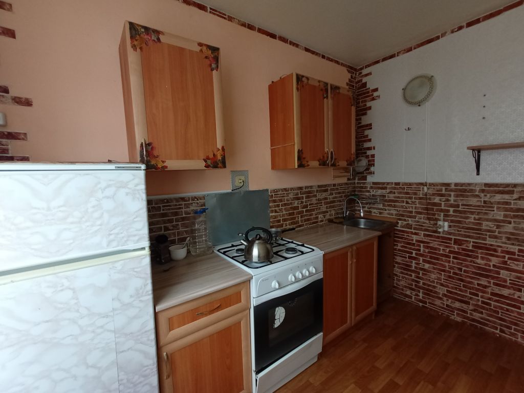 Продажа 2-комнатной квартиры, Новомосковск, Молодежная ул,  8