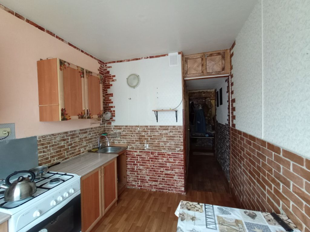 Продажа 2-комнатной квартиры, Новомосковск, Молодежная ул,  8