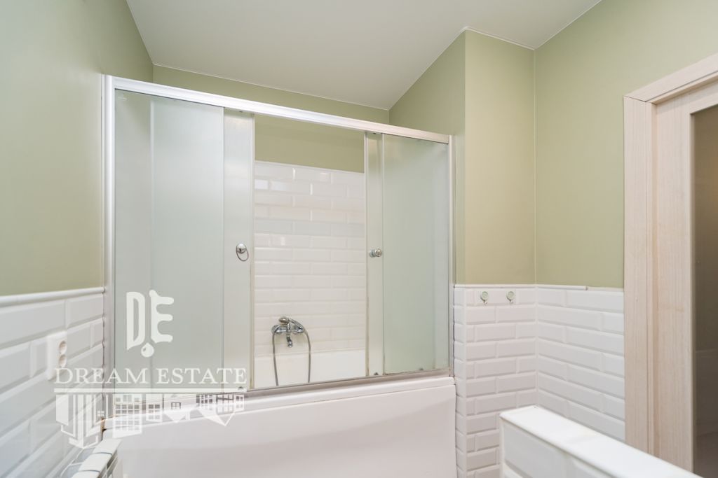 Продажа 2-комнатной квартиры, Полесье, 1-й Сиреневый пр-д,  30