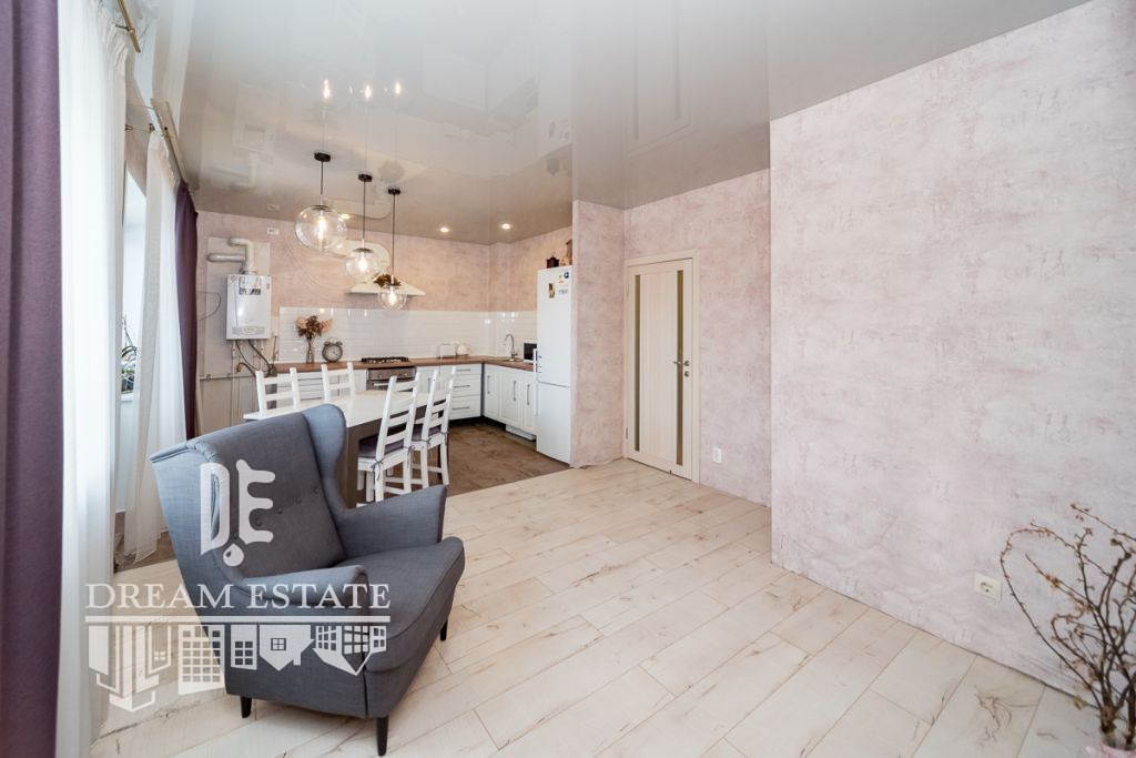 Продажа 2-комнатной квартиры, Полесье, 1-й Сиреневый пр-д,  30