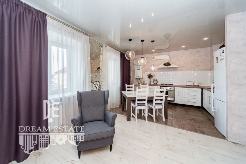 Продажа 2-комнатной квартиры, Полесье, 1-й Сиреневый пр-д,  30